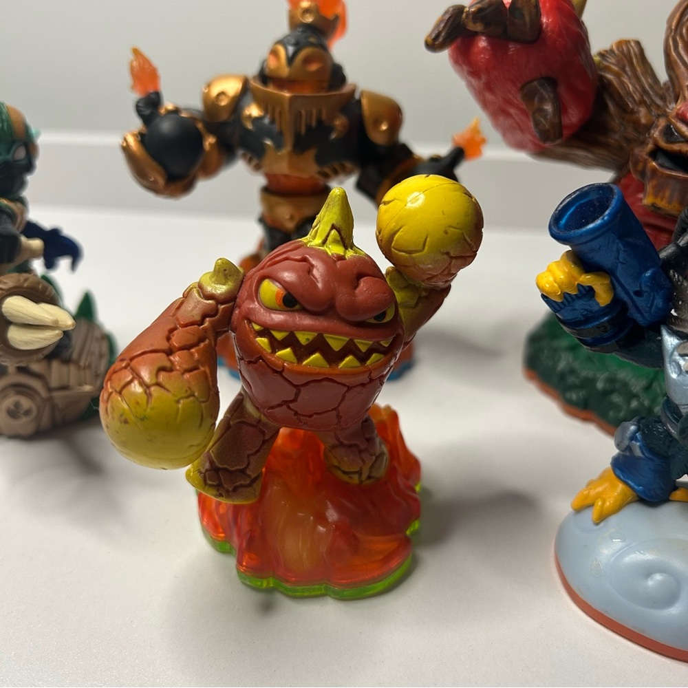 Assorted Skylanders Figures - Set Of 5 - Picture 5 of 6
